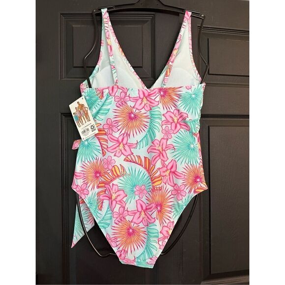 Member's Mark Family Swim Ladies One-Piece Swimsuit - Picture 3 of 6